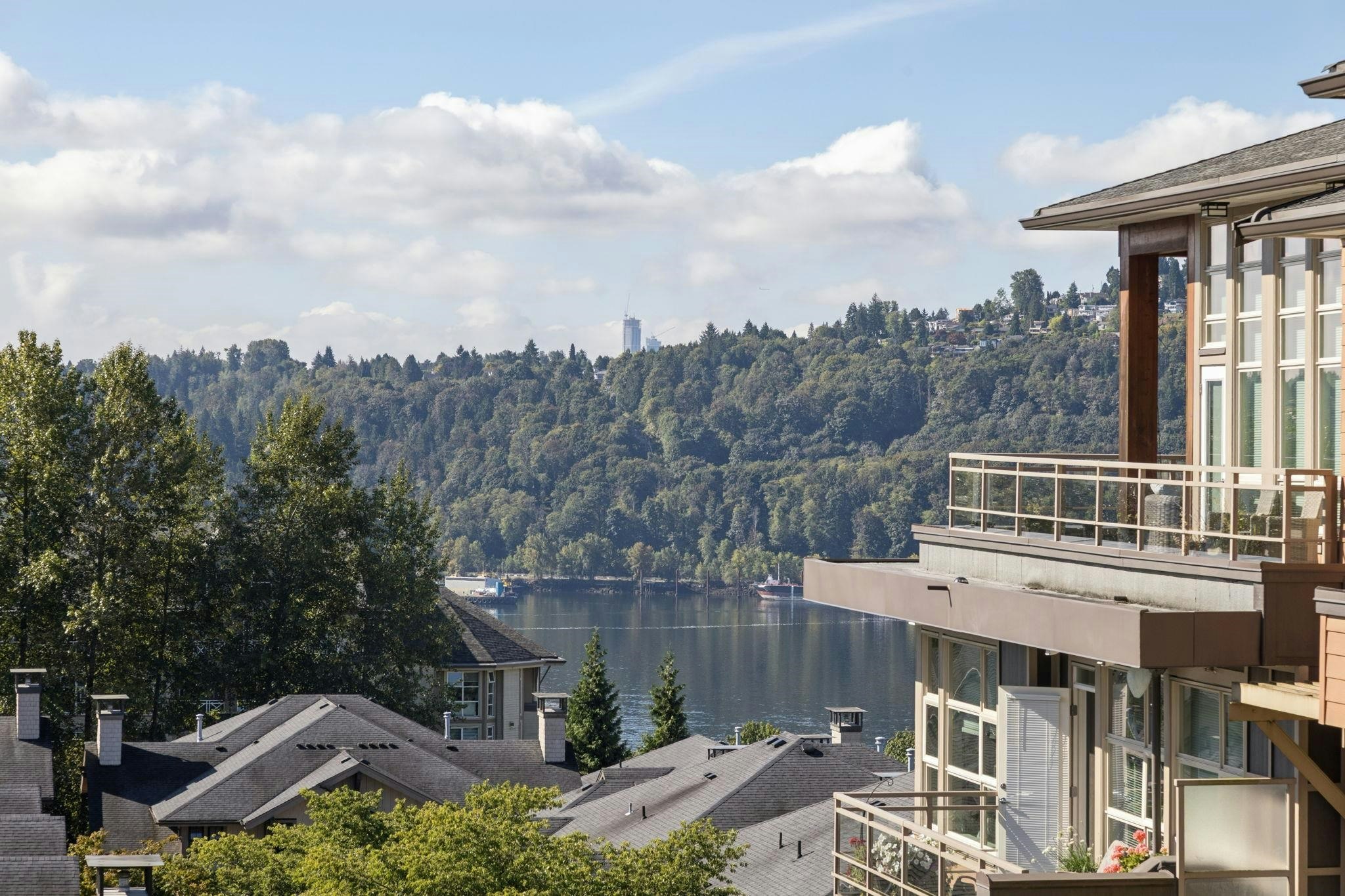 507-3602 Aldercrest Drive, North Vancouver, BC, V7G 0A2 - 32