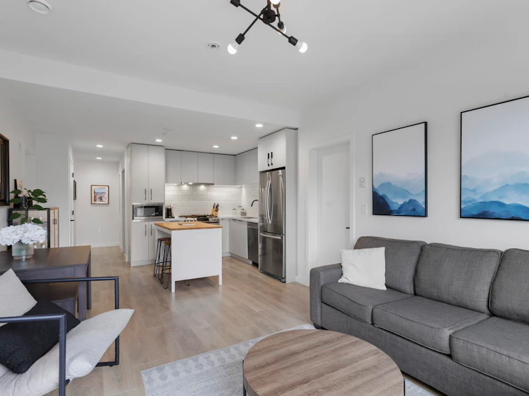 301-3018 St George Street, Port Moody, BC, V3H 2H7