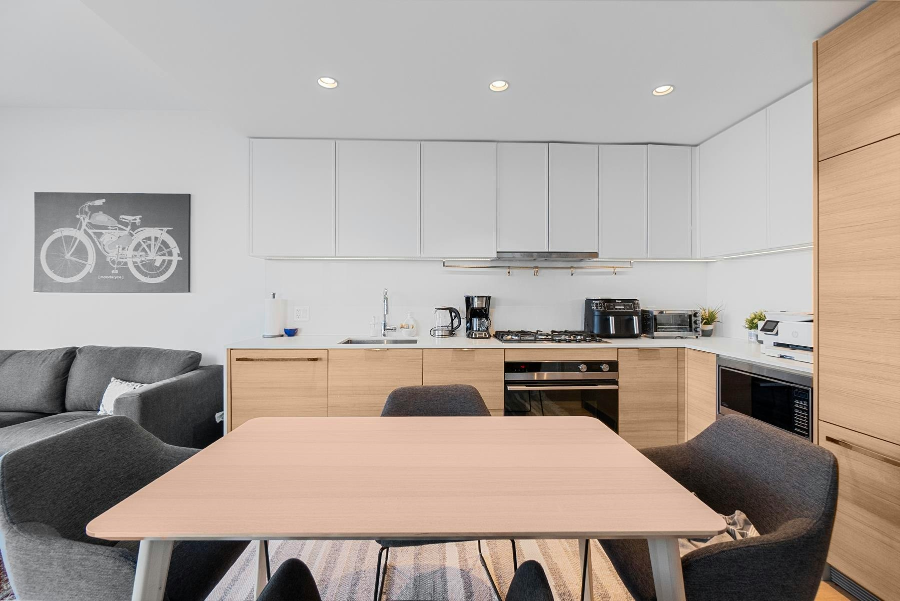 1806-1045 Austin Avenue, Coquitlam, BC, V3K 0G9 - 5