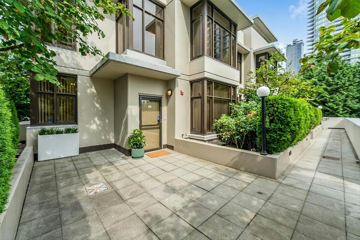 TH5-2088 Madison Avenue - 2