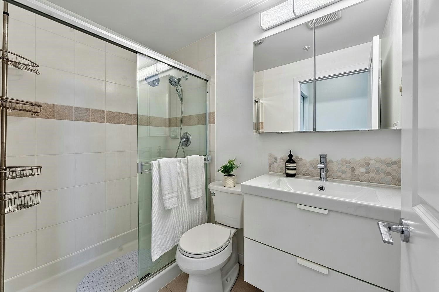 TH5-2088 Madison Avenue, Burnaby, BC, V5C 6T5 - 18