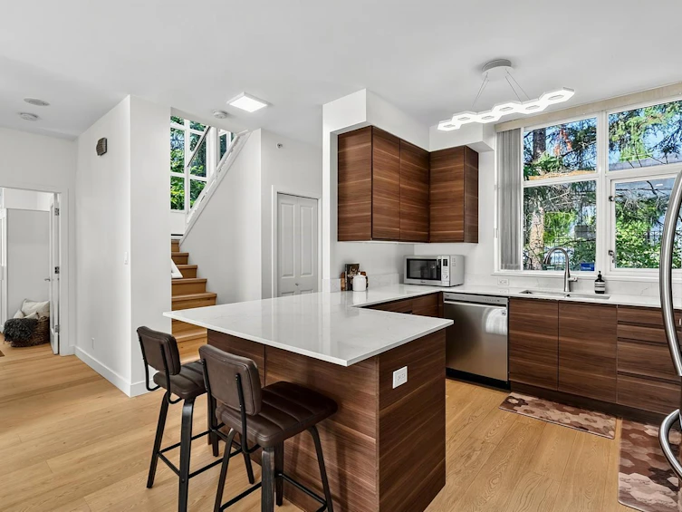 TH5-2088 Madison Avenue, Burnaby, BC, V5C 6T5 - 11