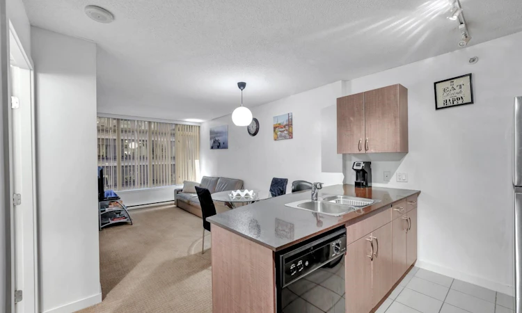 1506-610 Granville Street