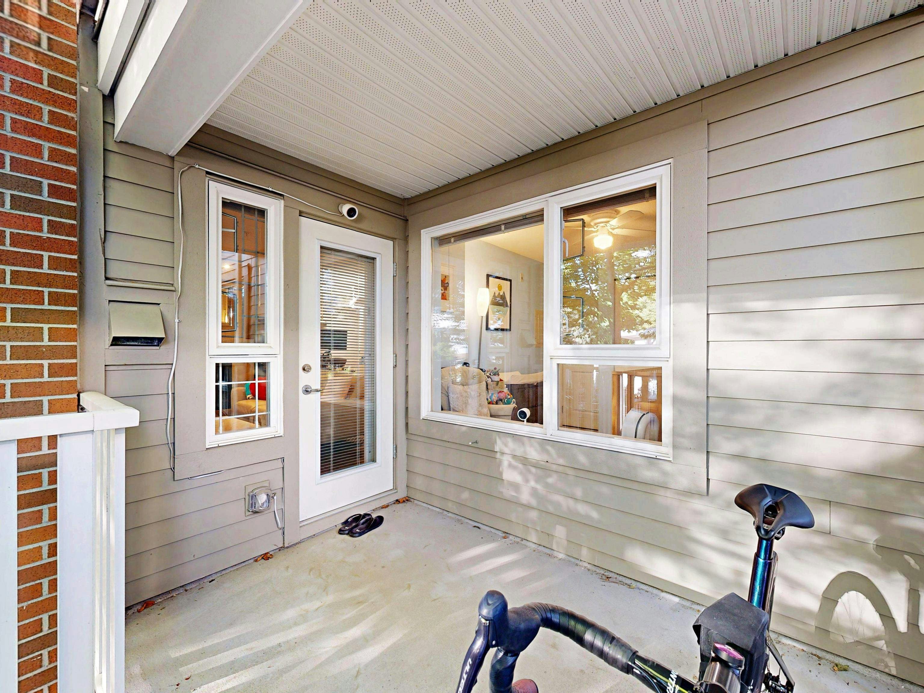 207-4783 Dawson Street, Burnaby, BC, V5C 0A8 - 9