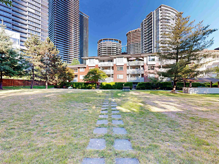 207-4783 Dawson Street, Burnaby, BC, V5C 0A8 - 22