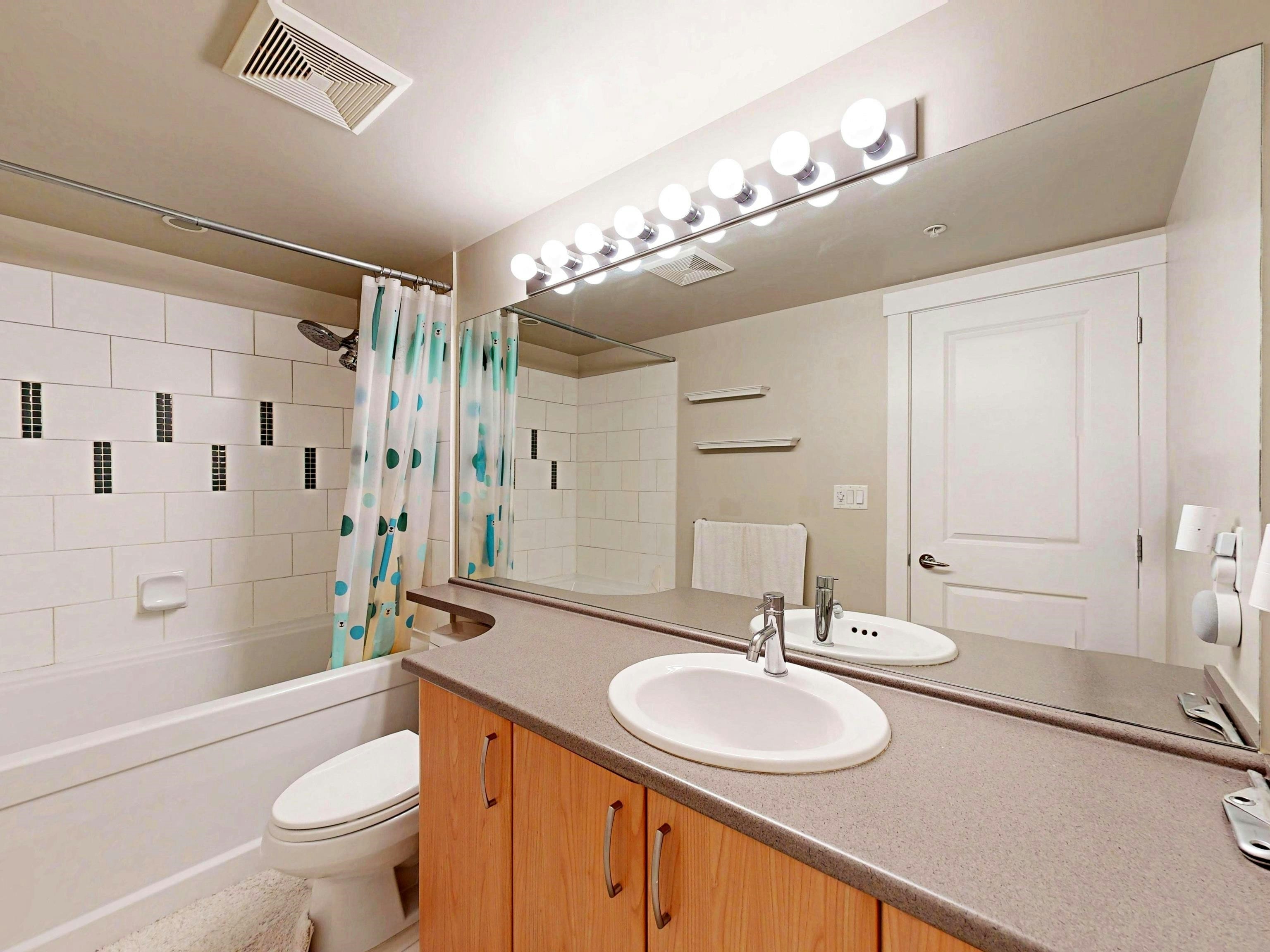 207-4783 Dawson Street, Burnaby, BC, V5C 0A8 - 12
