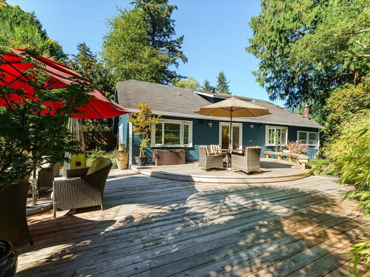 5811 Eagle Island, West Vancouver, BC, V7W 1V6