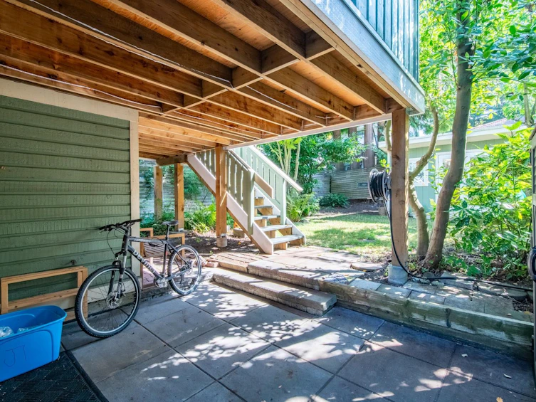 816 E 30th Avenue, Vancouver, BC, V5V 2W1 - 23