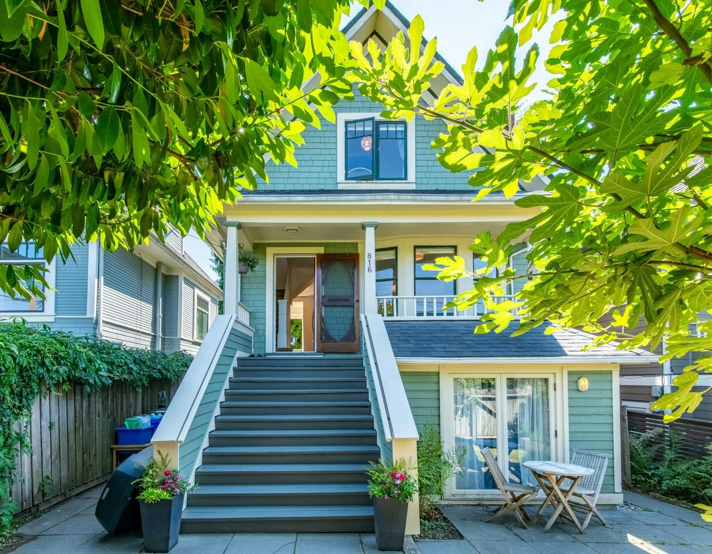 816 E 30th Avenue, Vancouver, BC, V5V 2W1 - 2