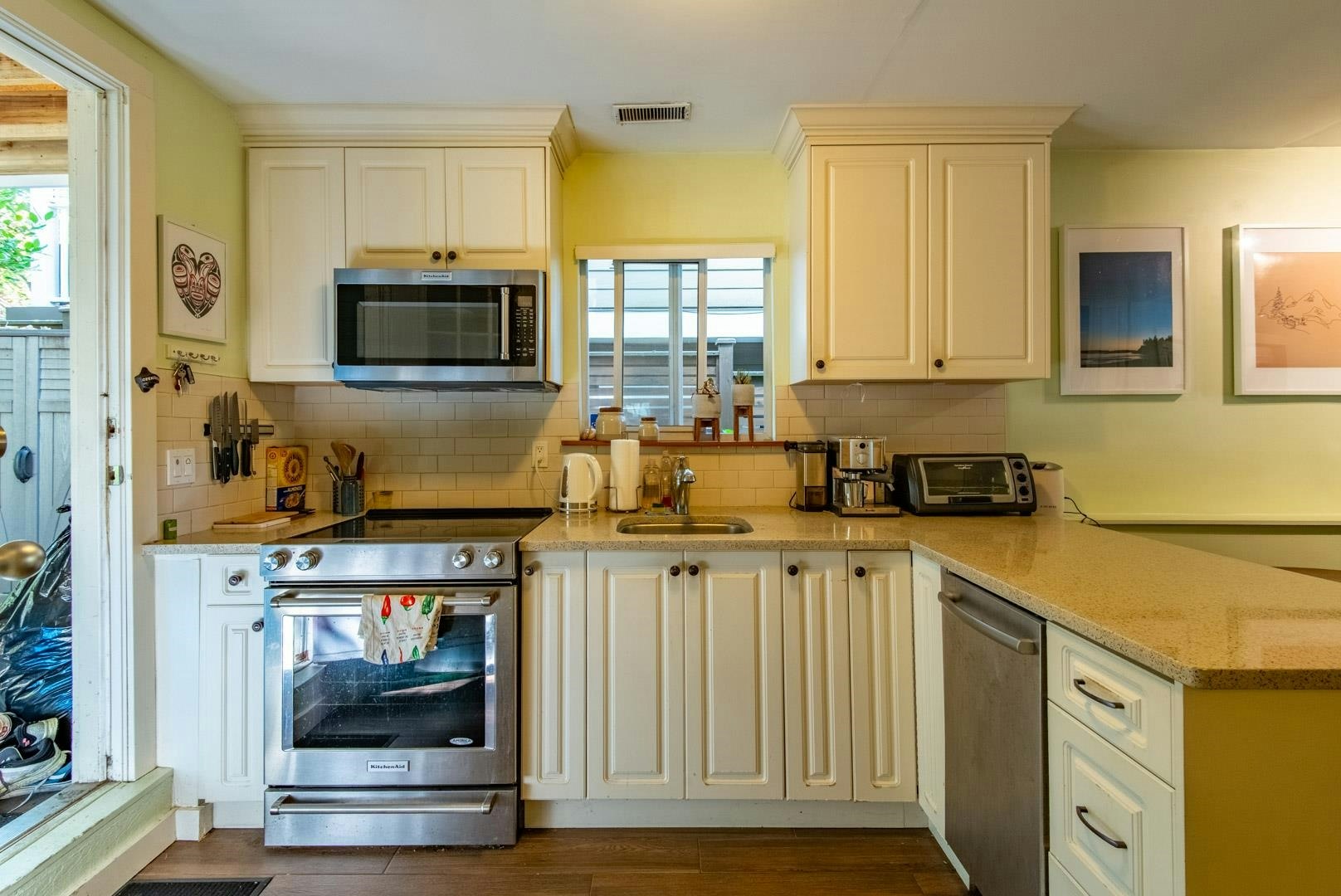 816 E 30th Avenue, Vancouver, BC, V5V 2W1 - 28
