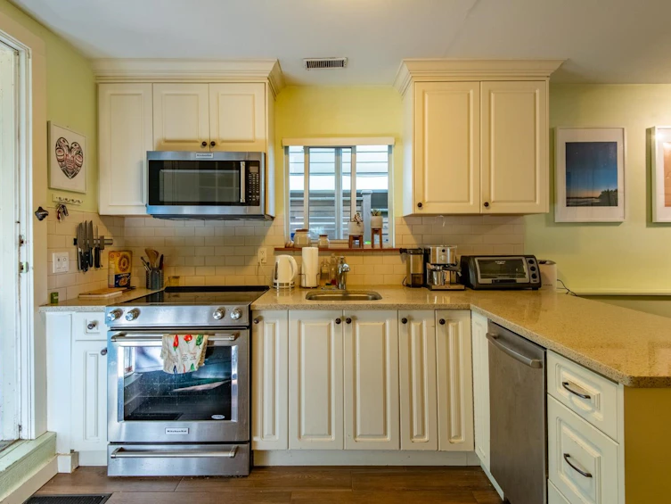 816 E 30th Avenue, Vancouver, BC, V5V 2W1 - 28