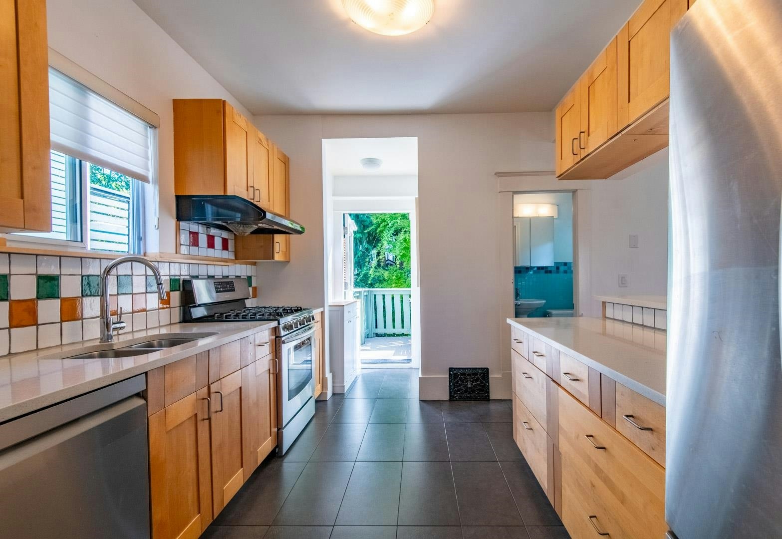 816 E 30th Avenue, Vancouver, BC, V5V 2W1 - 14