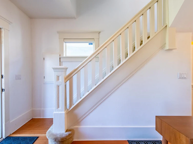 816 E 30th Avenue, Vancouver, BC, V5V 2W1 - 5