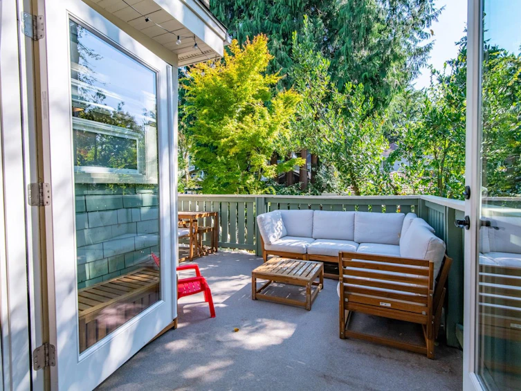 816 E 30th Avenue, Vancouver, BC, V5V 2W1 - 11