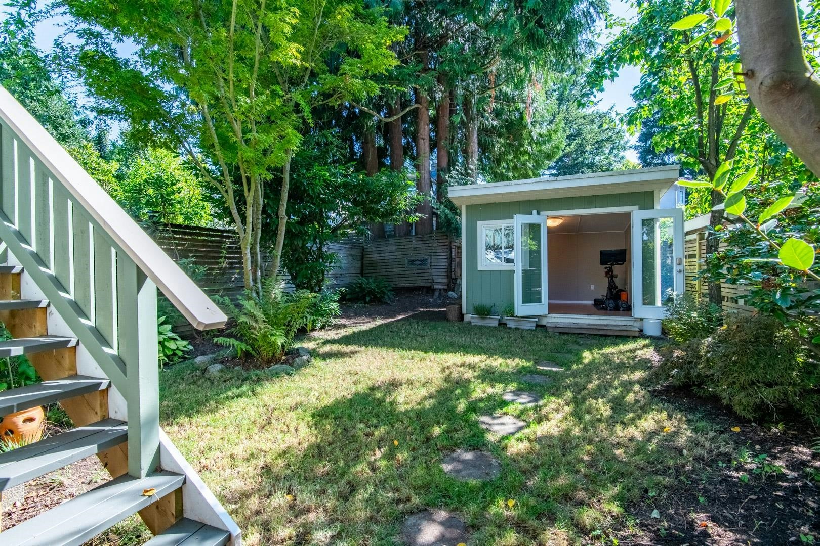 816 E 30th Avenue, Vancouver, BC, V5V 2W1 - 24