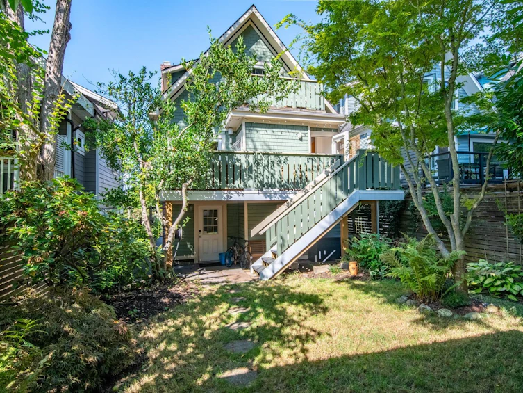 816 E 30th Avenue, Vancouver, BC, V5V 2W1 - 26