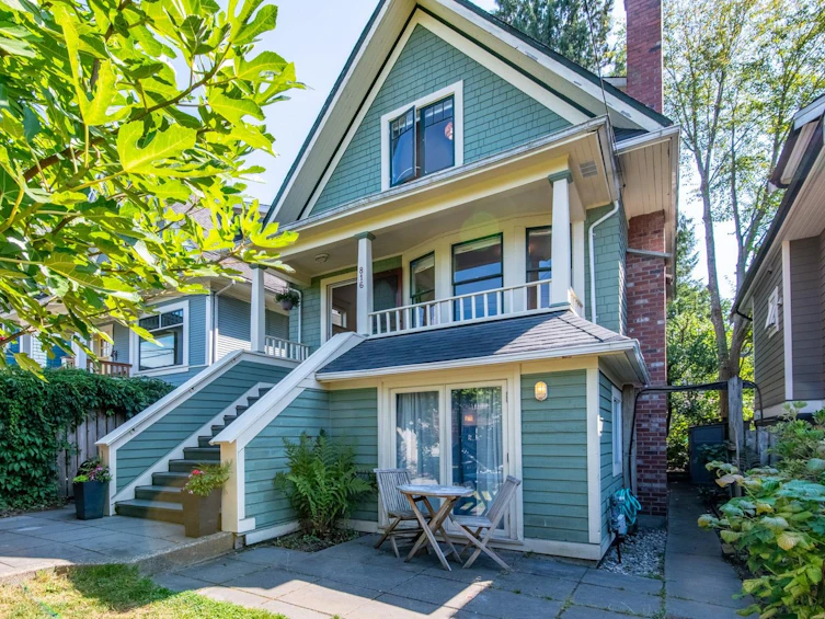 816 E 30th Avenue, Vancouver, BC, V5V 2W1