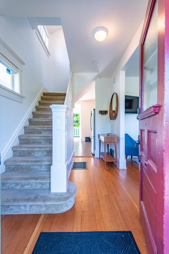 816 E 30th Avenue, Vancouver, BC, V5V 2W1 - 4