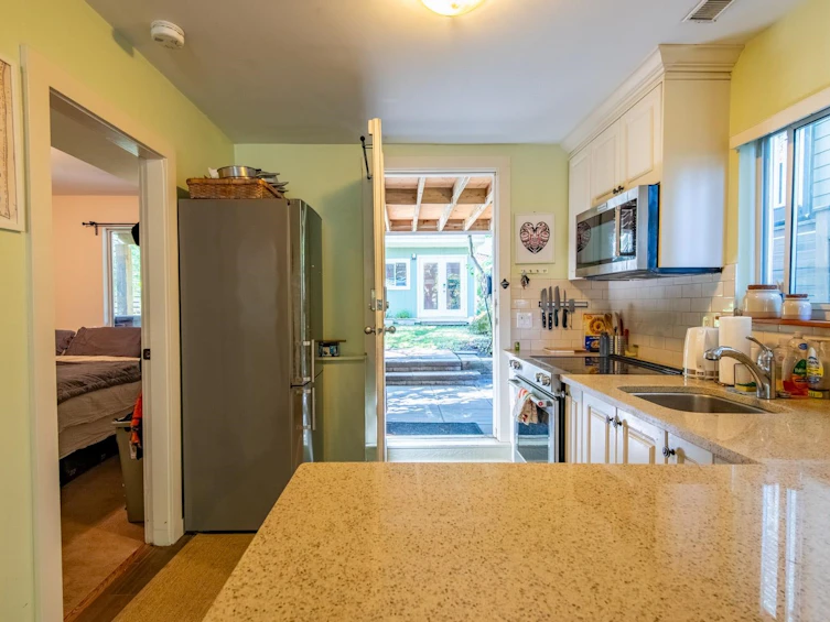 816 E 30th Avenue, Vancouver, BC, V5V 2W1 - 27