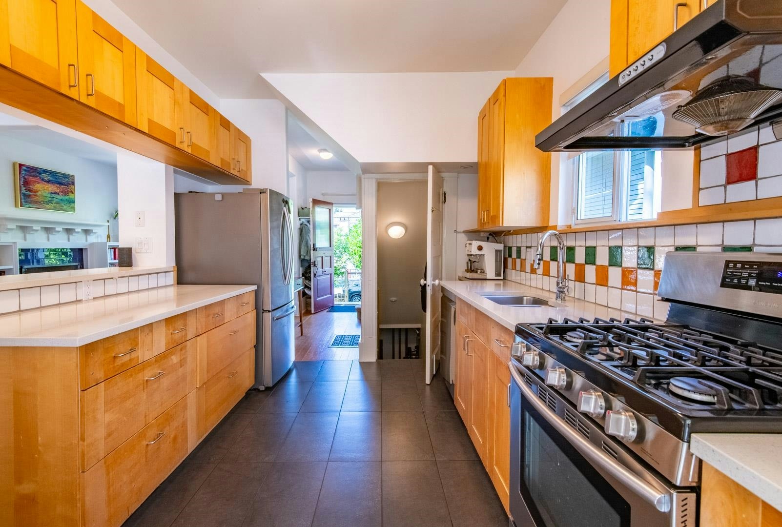 816 E 30th Avenue, Vancouver, BC, V5V 2W1 - 15