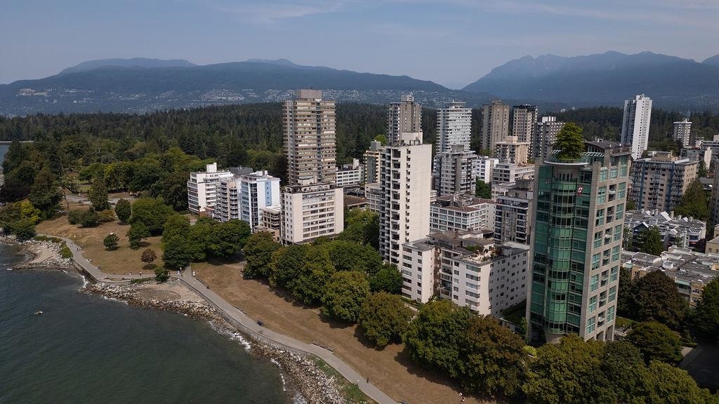 110-1975 Pendrell Street, Vancouver, BC, V6G 1T6
