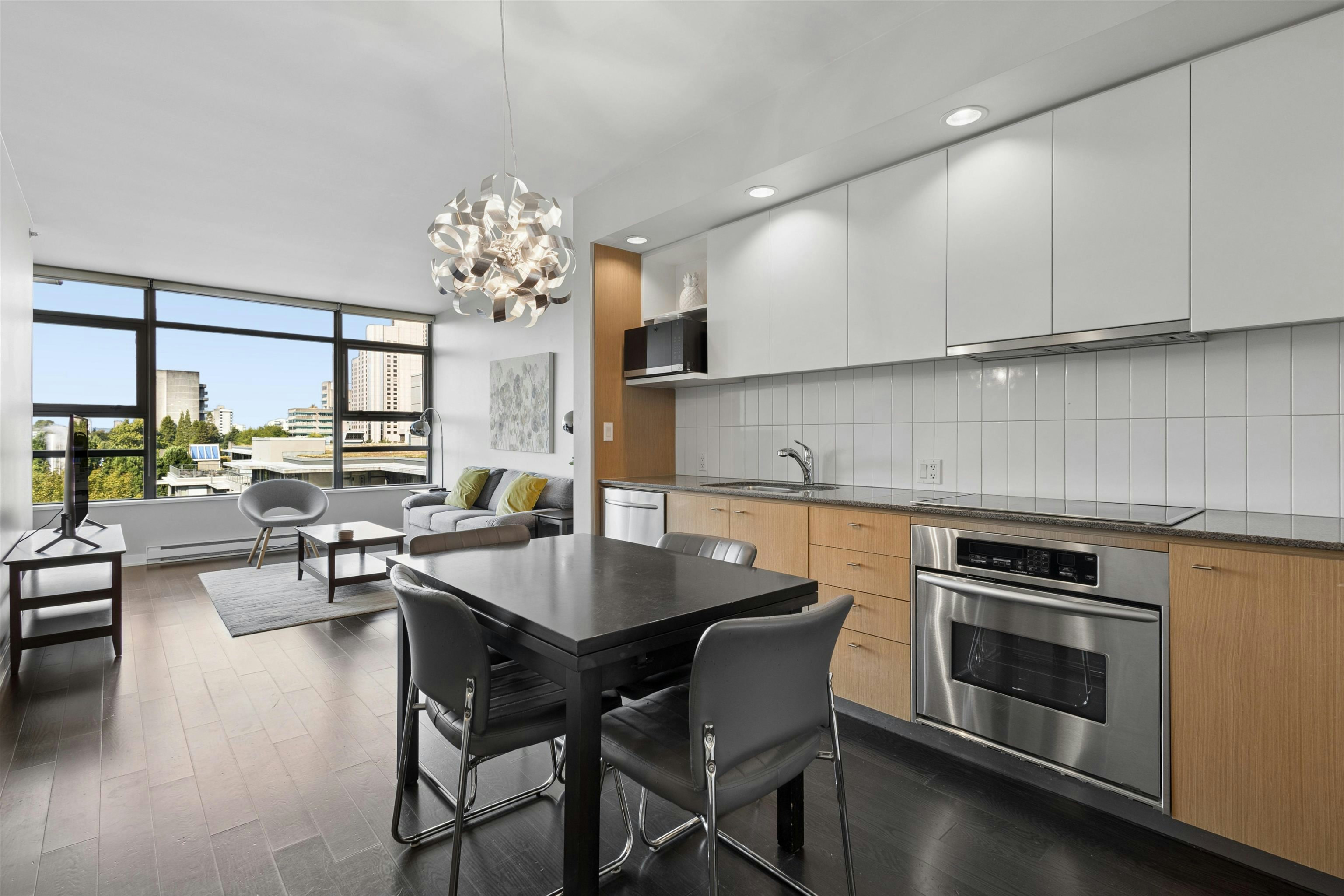 701-2851 Heather Street - 5