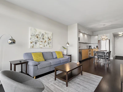 701-2851 Heather Street - 3