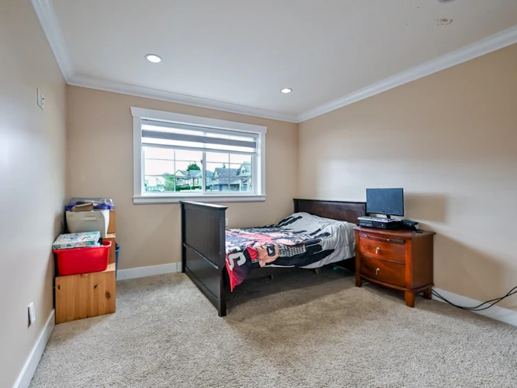 33861 Melburn Drive, Mission, BC, V2V 7S2 - 30