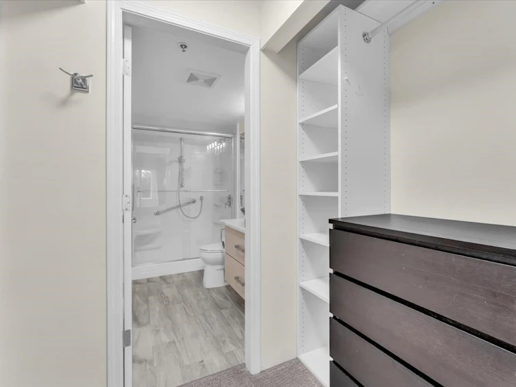 208-333 E 1st Street, North Vancouver, BC, V7L 4W9 - 20