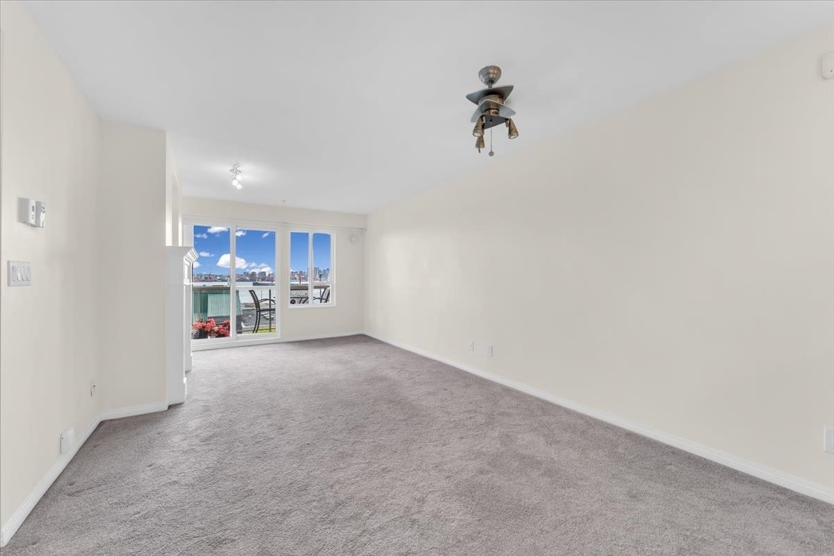208-333 E 1st Street, North Vancouver, BC, V7L 4W9 - 4