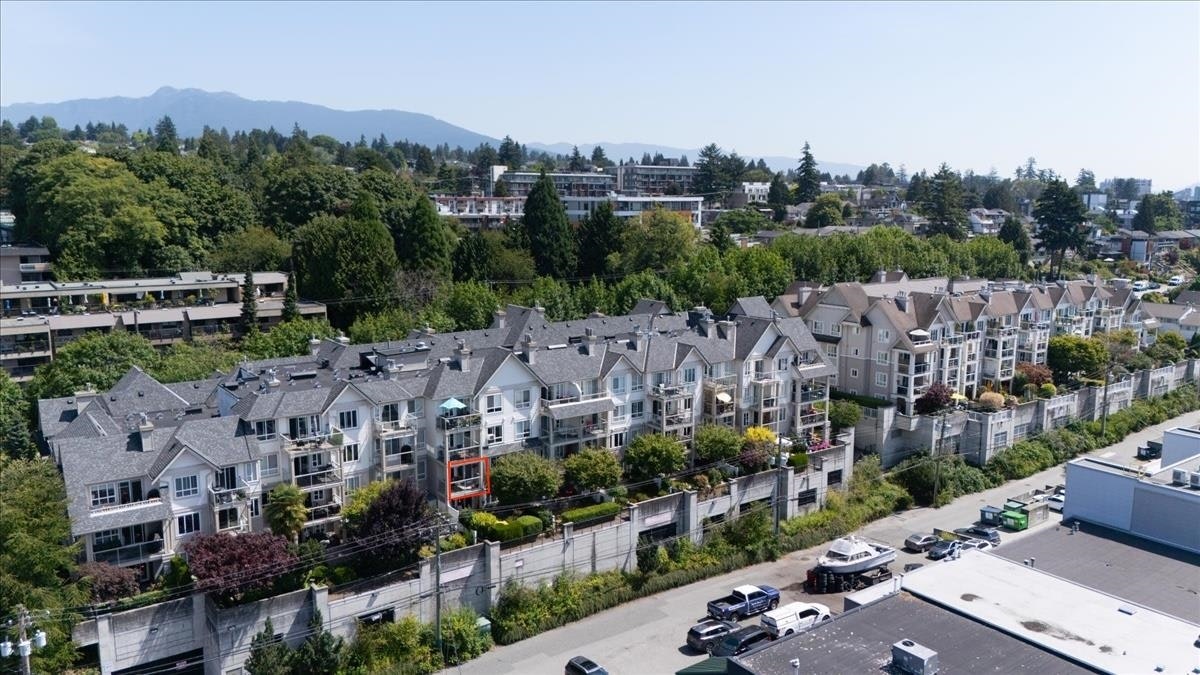 208-333 E 1st Street, North Vancouver, BC, V7L 4W9 - 30
