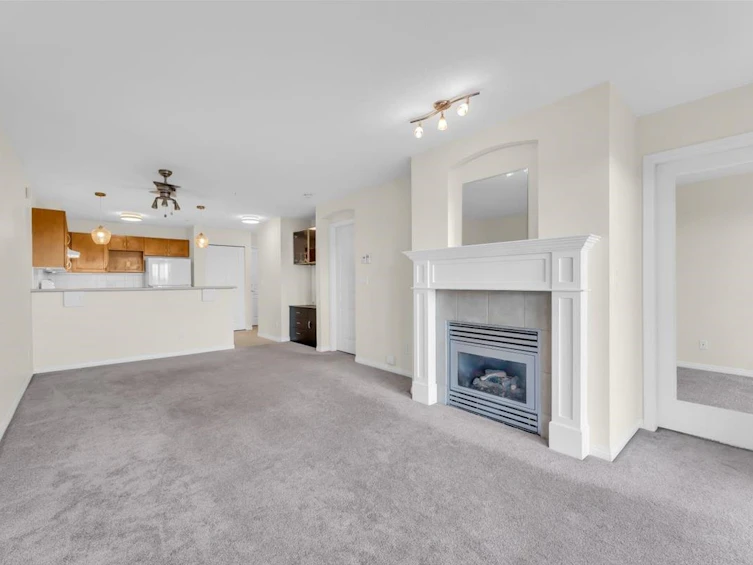 208-333 E 1st Street, North Vancouver, BC, V7L 4W9 - 11