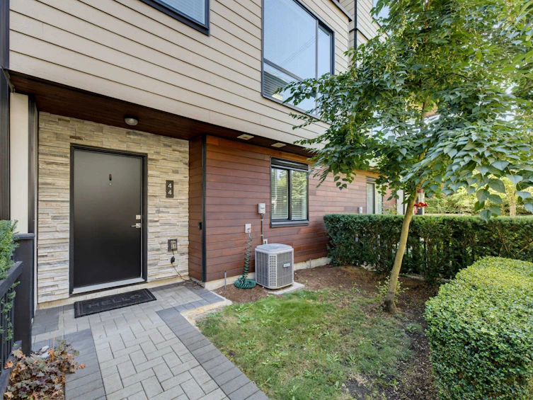 44-15688 28 Avenue, Surrey, BC, V3Z 0N1
