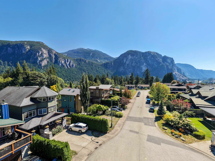 1014 Pennylane Place, Squamish, BC, V8B 0B5 - 19