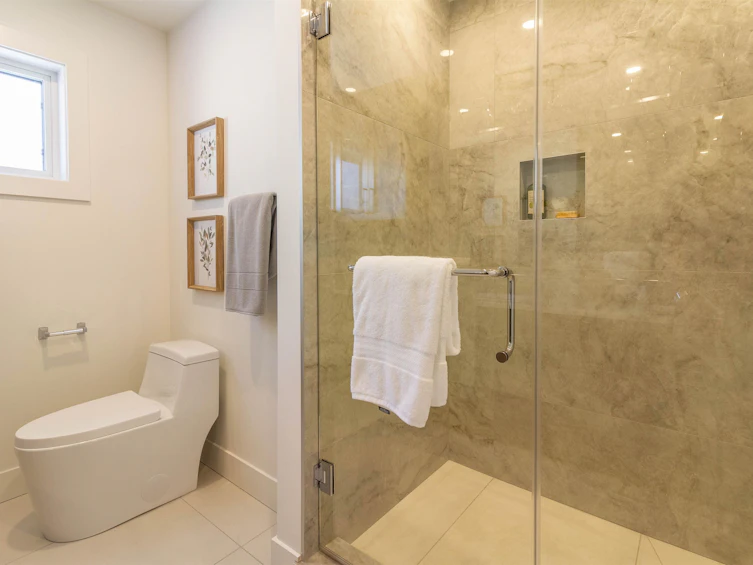 2256 Monashee Court, Coquitlam, BC, V3K 6P7 - 23