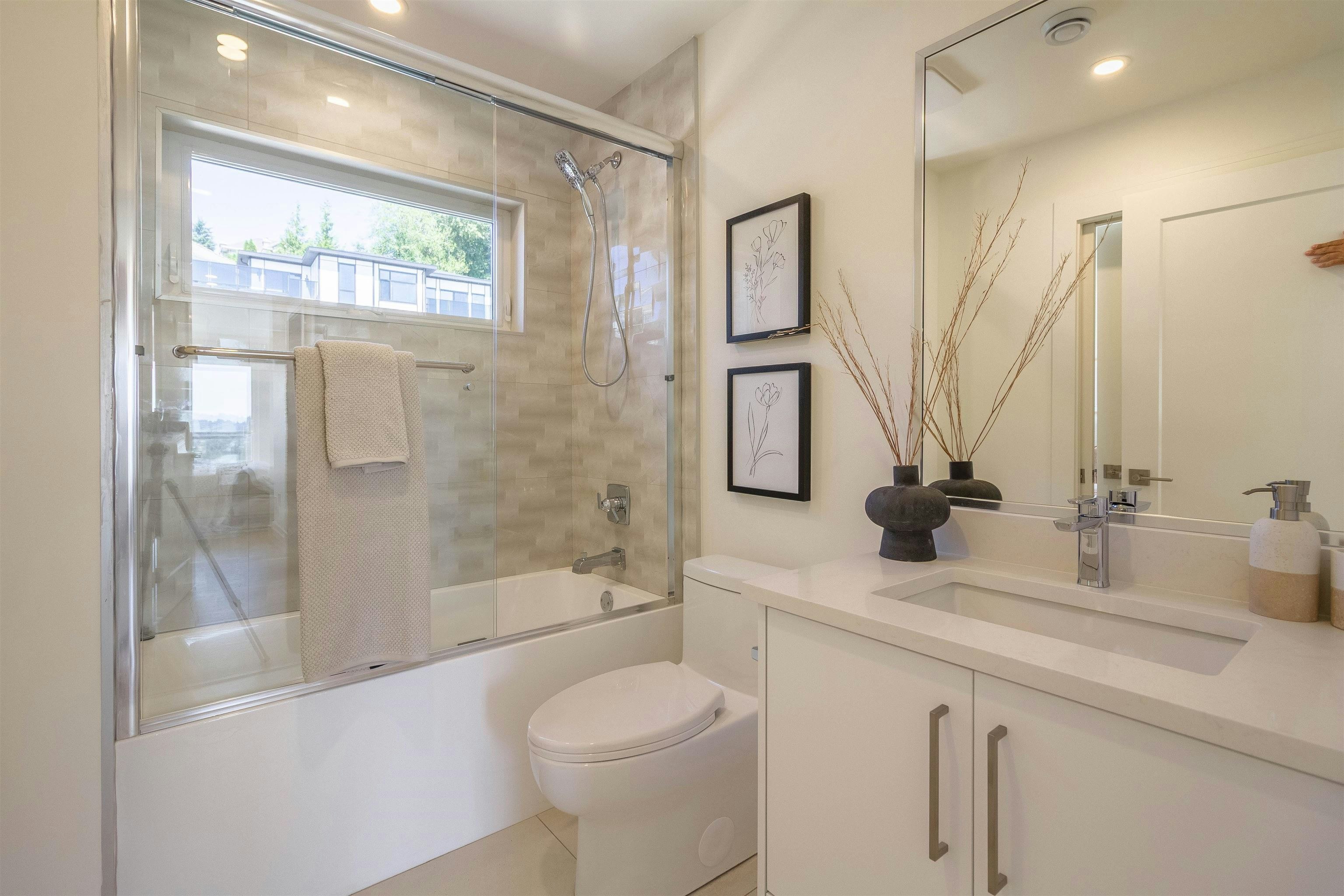 2256 Monashee Court, Coquitlam, BC, V3K 6P7 - 26
