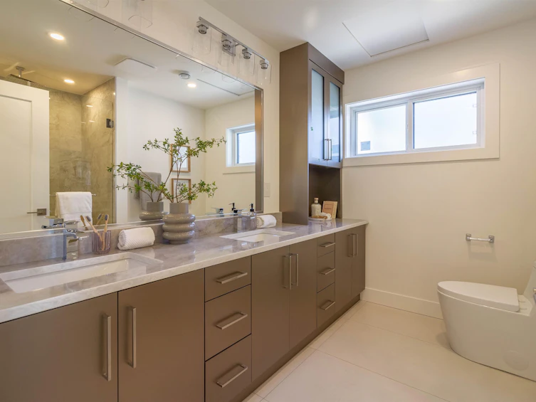 2256 Monashee Court, Coquitlam, BC, V3K 6P7 - 22
