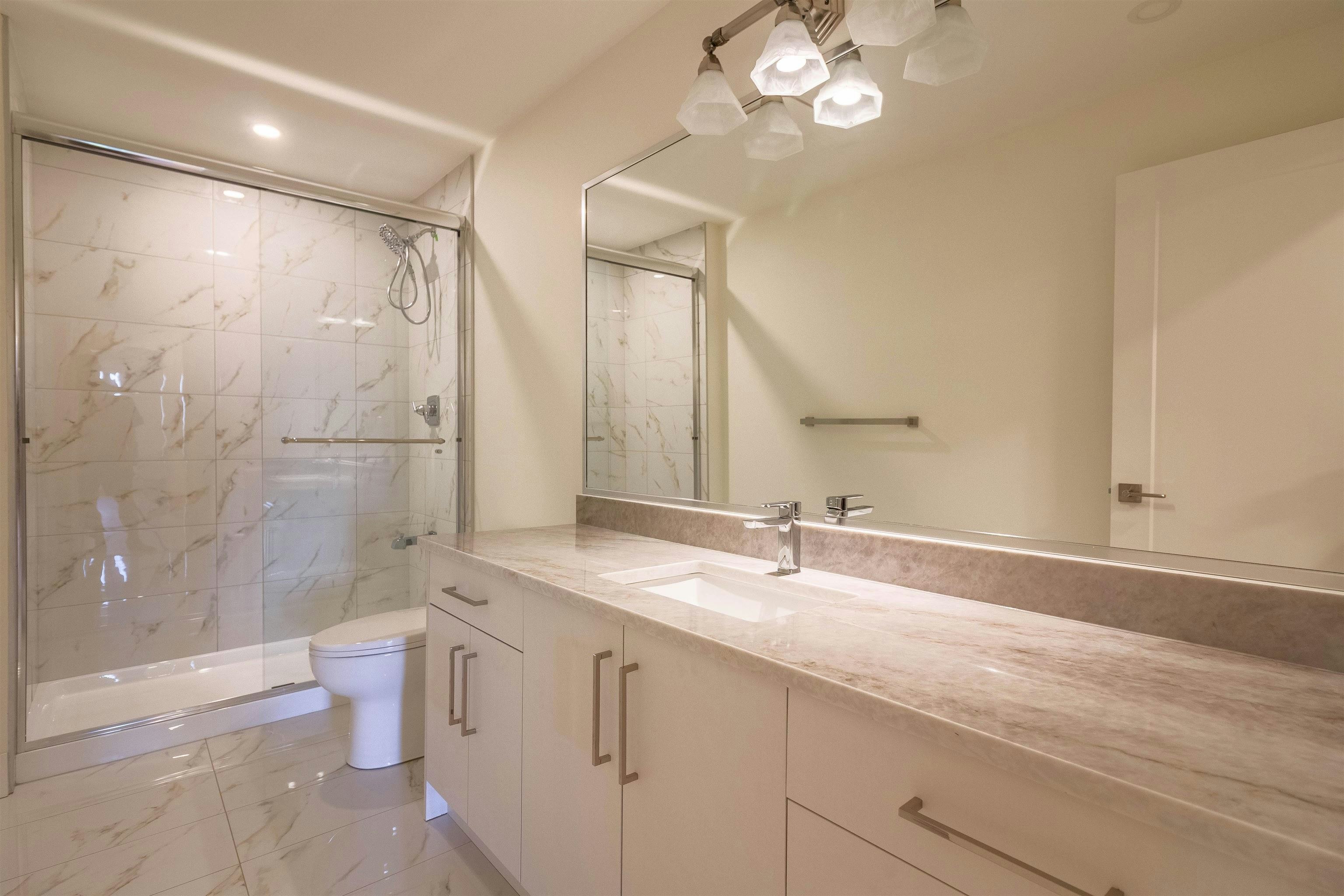 2256 Monashee Court, Coquitlam, BC, V3K 6P7 - 38