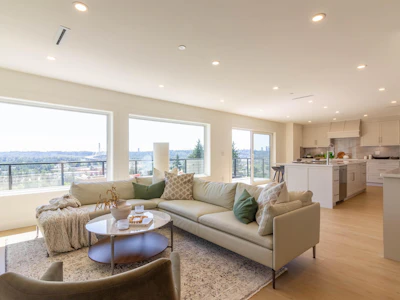 2256 Monashee Court - 4