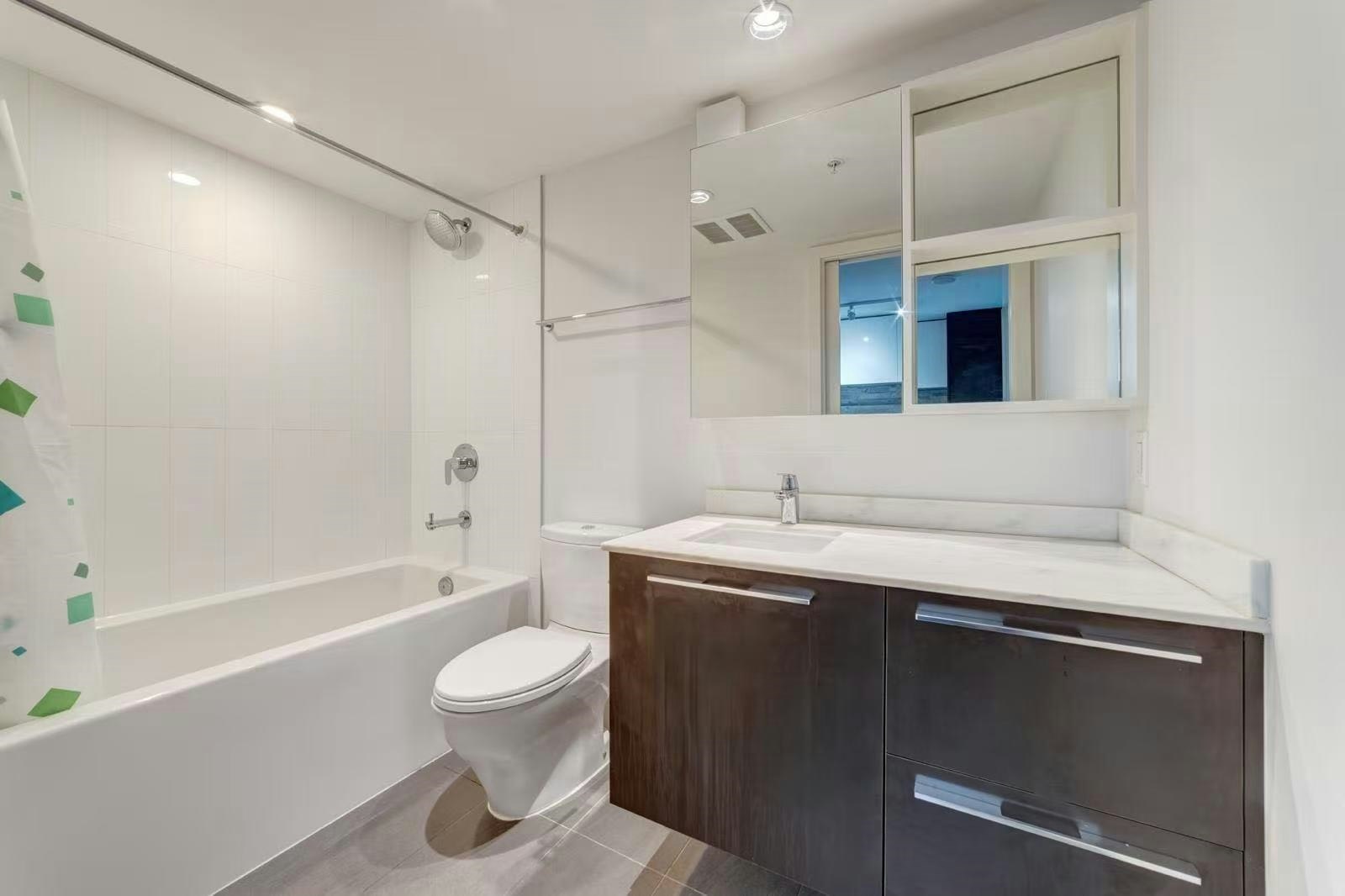 8031 Nunavut Lane, Vancouver, BC, V5X 0C9 - 2