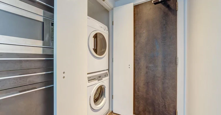 8031 Nunavut Lane, Vancouver, BC, V5X 0C9 - 5