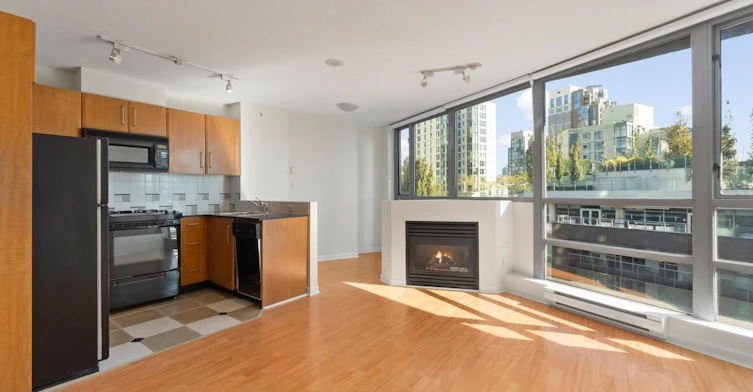 1010-501 Pacific Street, Vancouver, BC, V6Z 2X6 - 4