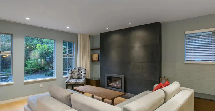 Ground Floor-453X 16th Ave W, Vancouver, BC, V6R 3E8
