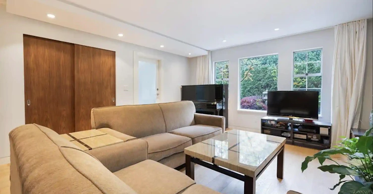 Ground Floor-453X 16th Ave W, Vancouver, BC, V6R 3E8 - 2