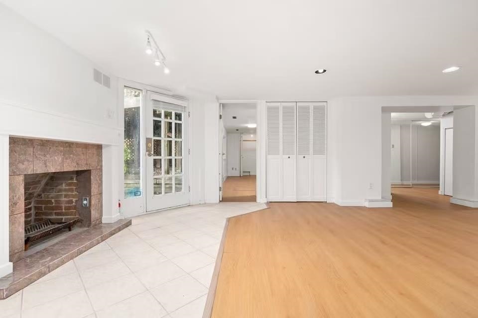 6000 Carier Street, Vancouver, BC, V6M 3A8 - 11