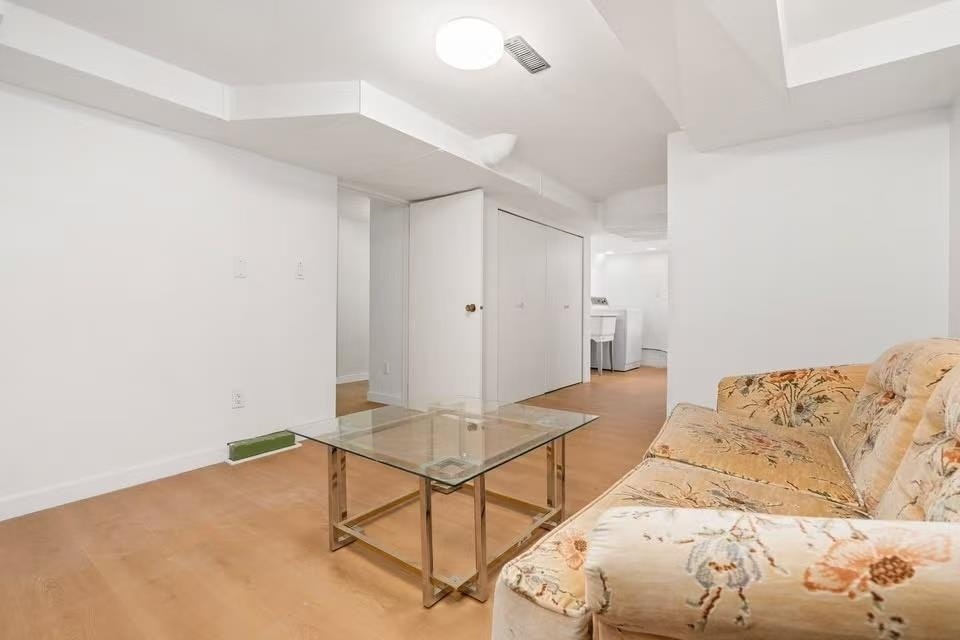 6000 Carier Street, Vancouver, BC, V6M 3A8 - 6