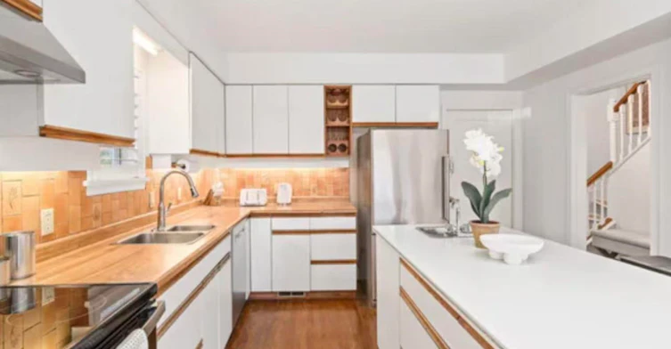 6000 Carier Street, Vancouver, BC, V6M 3A8 - 2