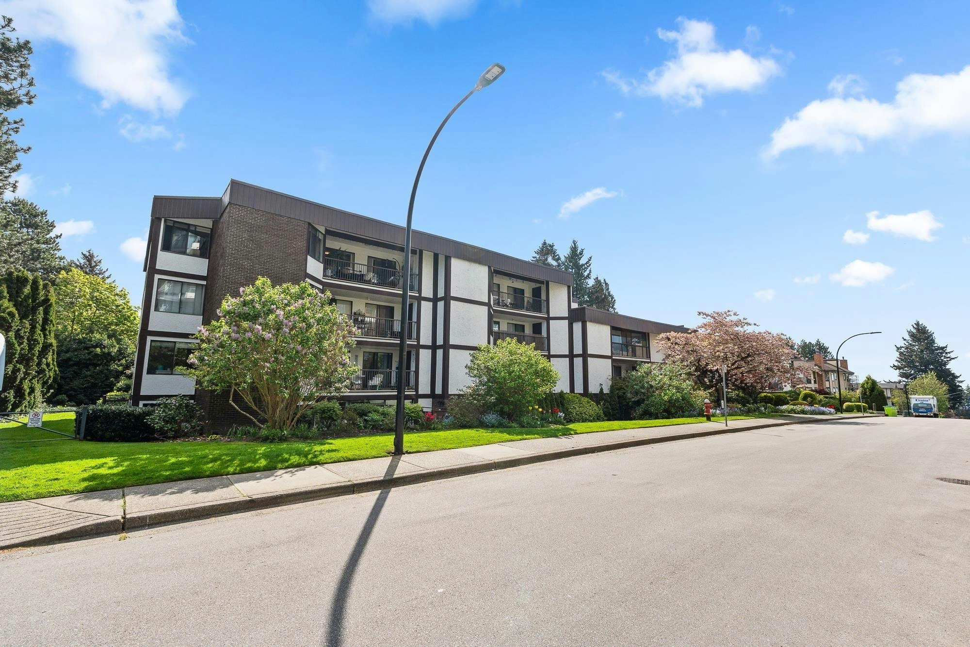 302-1520 Vidal Street, Surrey, BC, V4B 3T7