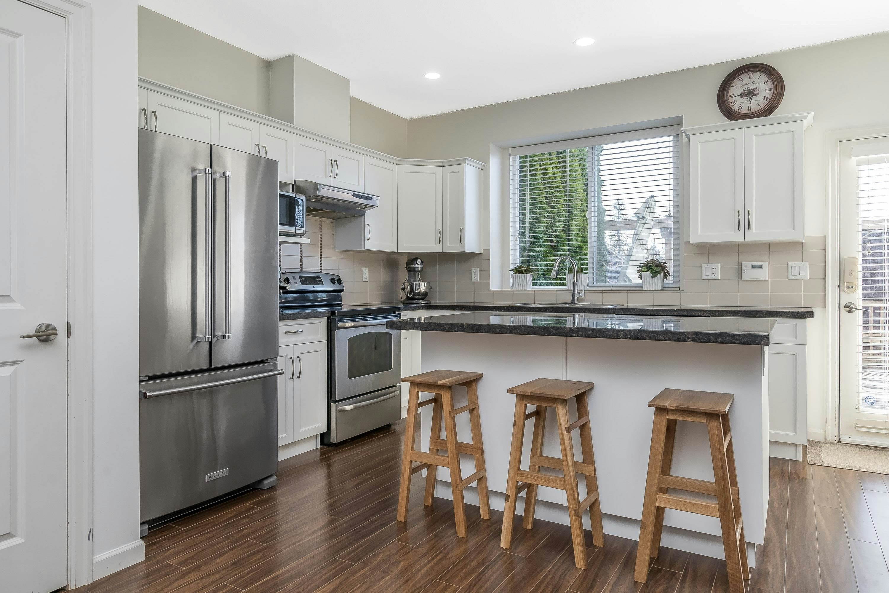 20854 72 Avenue, Langley, BC, V2Y 0J1