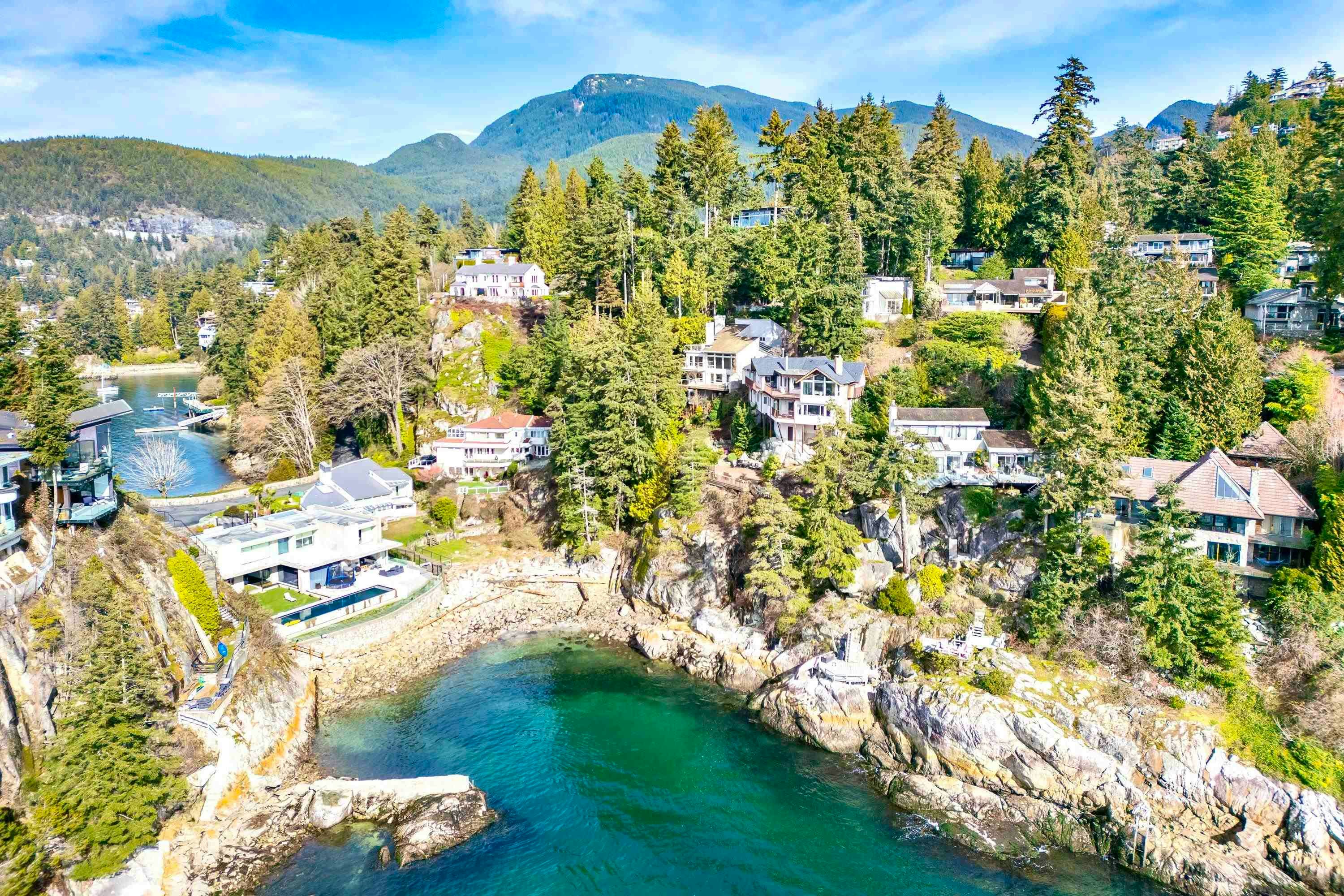 5295 Gulf Place, West Vancouver, BC, V7W 2V9